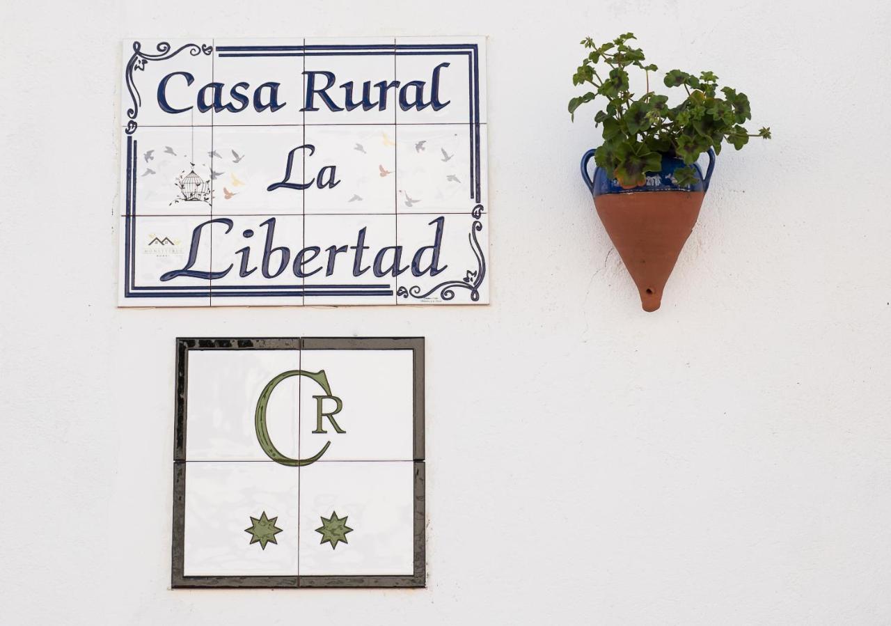 Casa Rural La Libertad โมเนสเตริโอ ภายนอก รูปภาพ